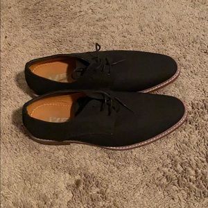 Dress shoes
